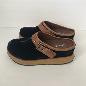 earth shoes lyra